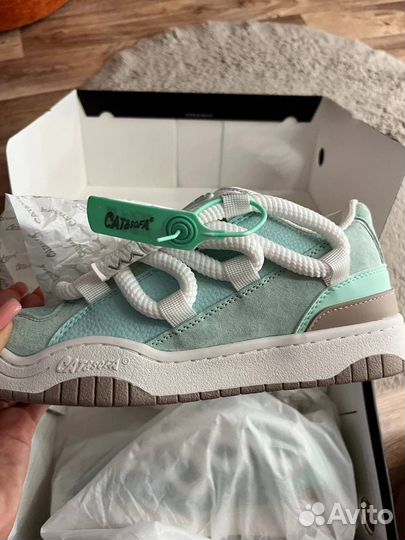 Кроссовки от cat&sofa