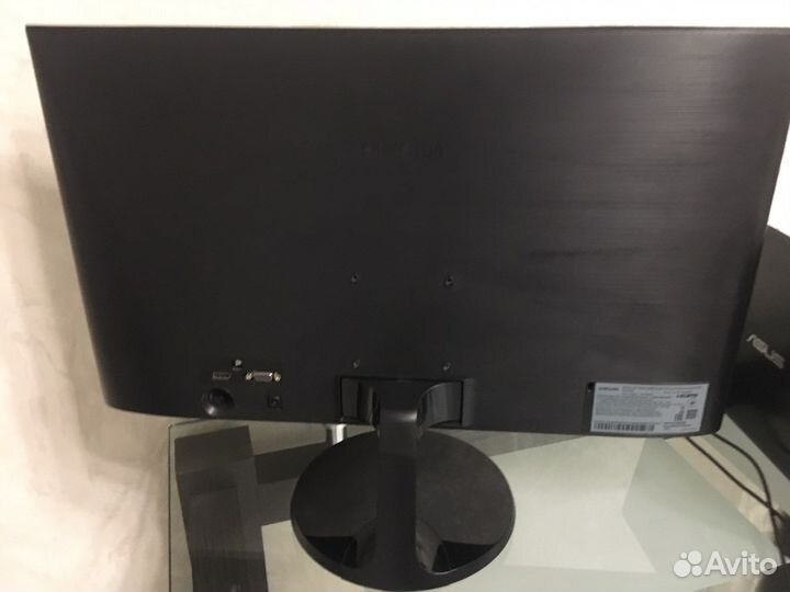 Монитор Samsung
