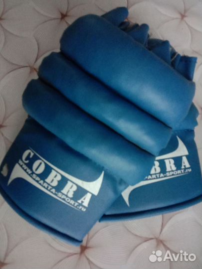 Боксерские перчатки