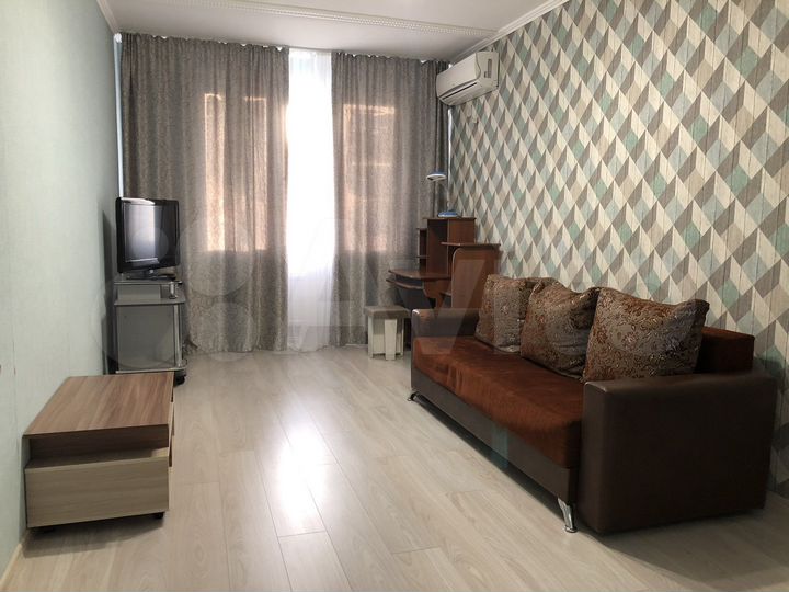 1-к. квартира, 45 м², 2/6 эт.