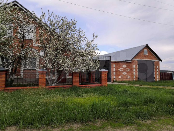 Дом 170 м² на участке 14 сот.