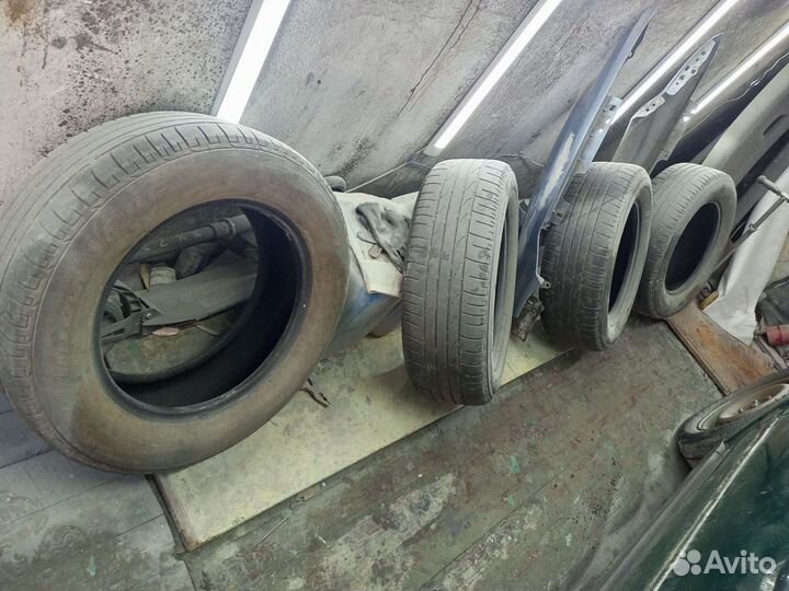 Bridgestone B280 215/65 R16