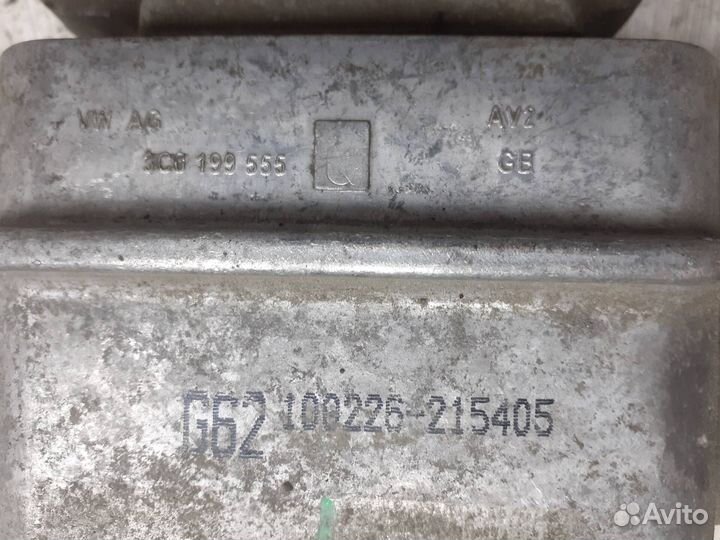 Опора двигателя левая Passat B6 / B7 / CC / Superb