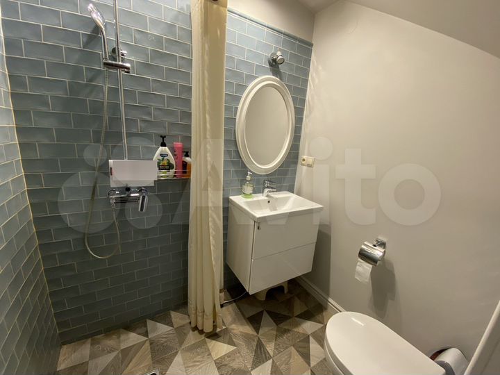 2-к. квартира, 65 м², 2/2 эт.