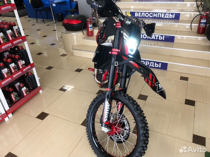 Мотоцикл ZM Buster 300