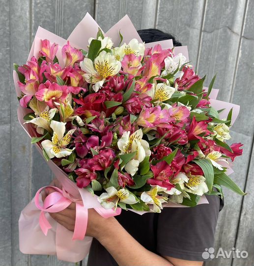 Букет из альстромерий