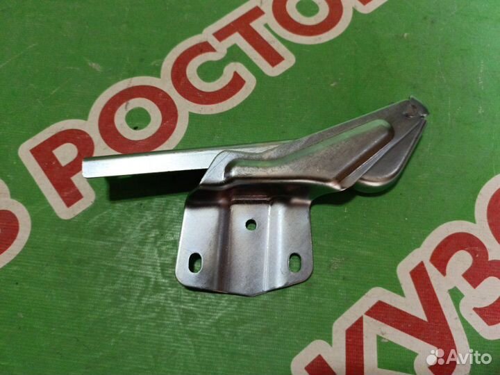 Петля капота левая Volkswagen Jetta 6