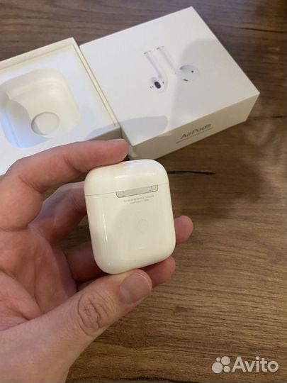 AirPods 2 Wireless Charging