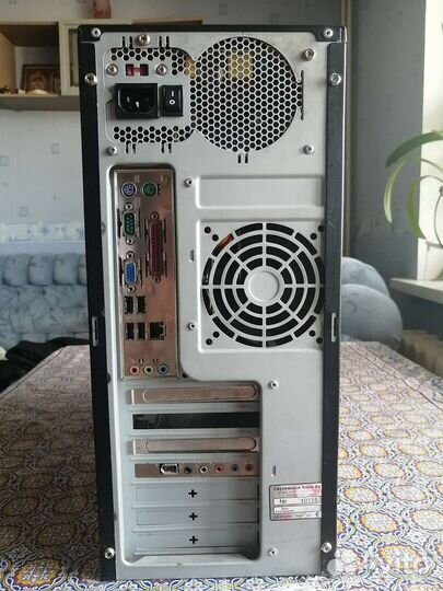 Монитор Samsung syncmaster 971P с системным блоком