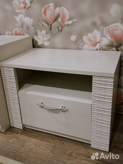 Комплект - тумба под тв, комод, тумбочки