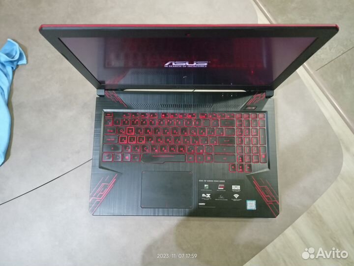 Игровой ноутбук Asus
