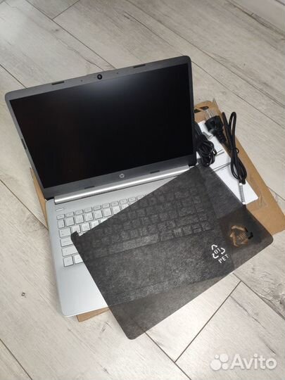 Ноутбук HP i3-1005G1 / 8Gb DDR4 / 256 Gb SSD M2