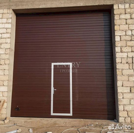 Ворота гаражные секционные