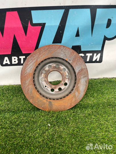 Диск тормозной передний правый Volkswagen Jetta 6