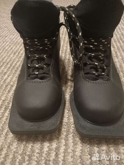 Лыжные ботинки классические