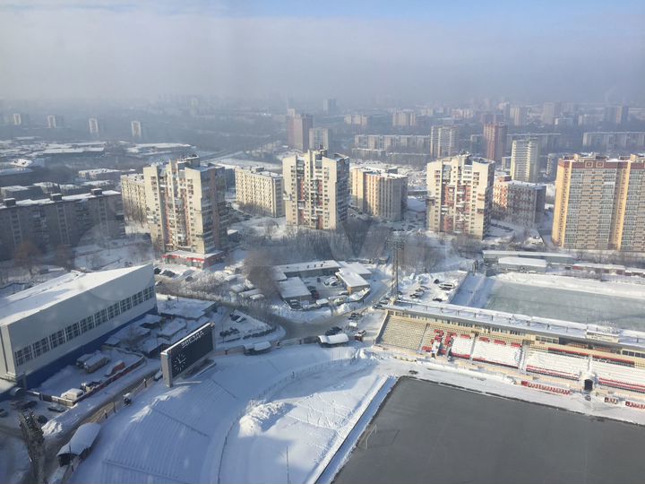 Офис, 100 м² с панорамным остеклением верхний этаж