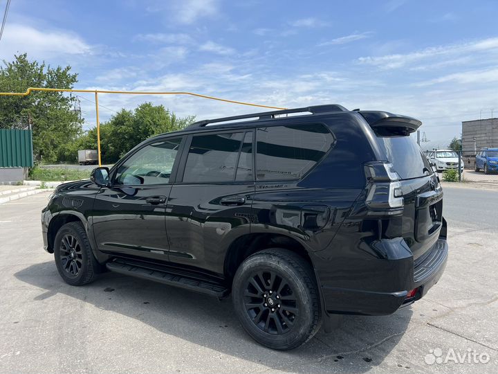 Toyota Land Cruiser Prado 2.8 AT, 2019, битый, 110 000 км