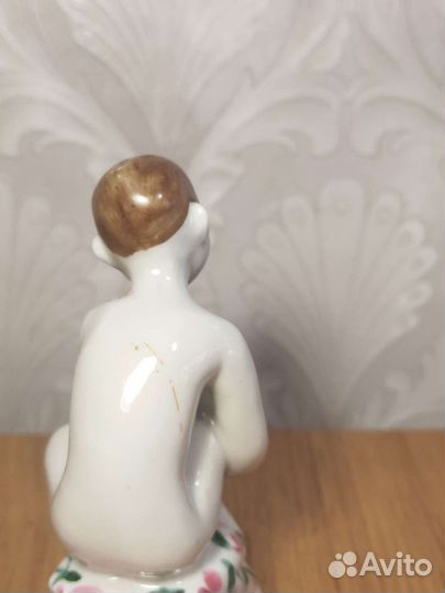 Статуэтка мальчик с полотенцем лфз скол