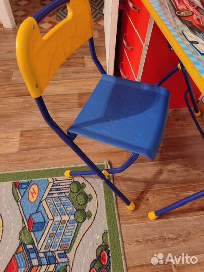 Детский стол и стул