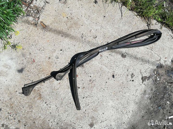 Уплотнитель Рено Меган 2