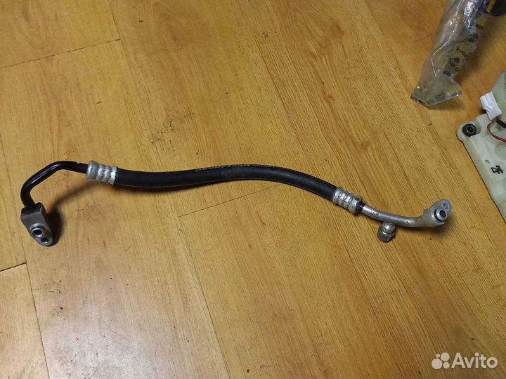 Трубка кондиционера Subaru Tribeca B9 EZ36