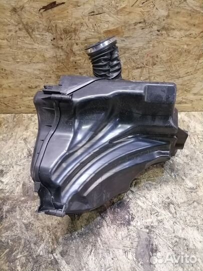 Корпус воздушного фильтра BMW 3 E90 2.0