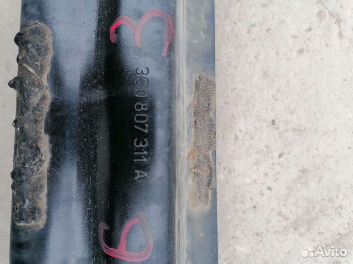 Усилитель заднего бампера Фольксваген Пассат Б6