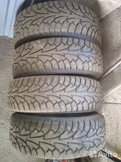 Hankook Winter I'Pike W409 215/65 R17