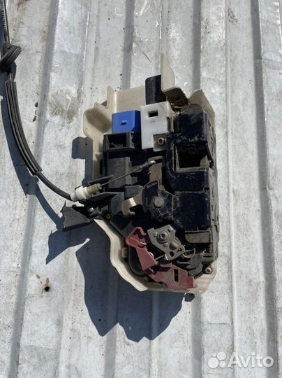 Каен 955 замок двери передний левый