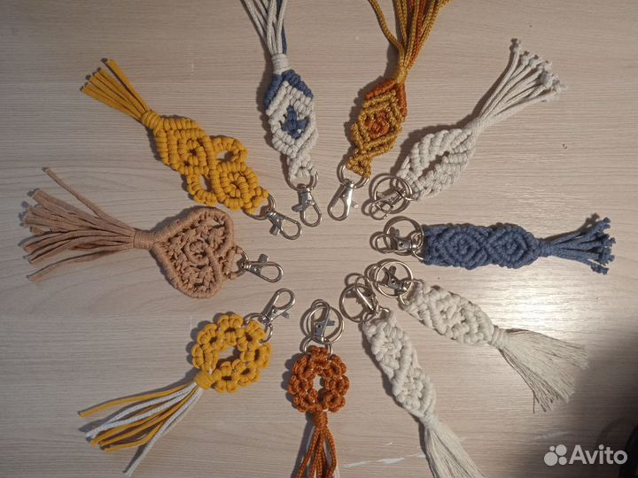 Брелок макраме