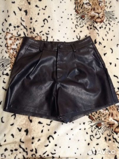 Кожаные шорты