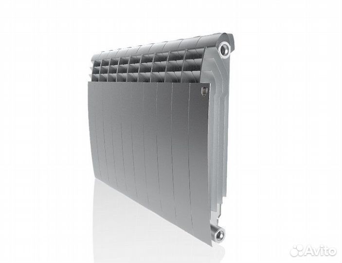 Биметаллический секционный радиатор отопления Roya