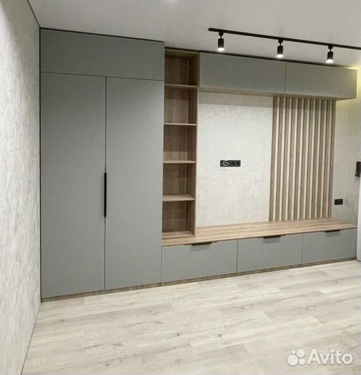 Шкаф распашной