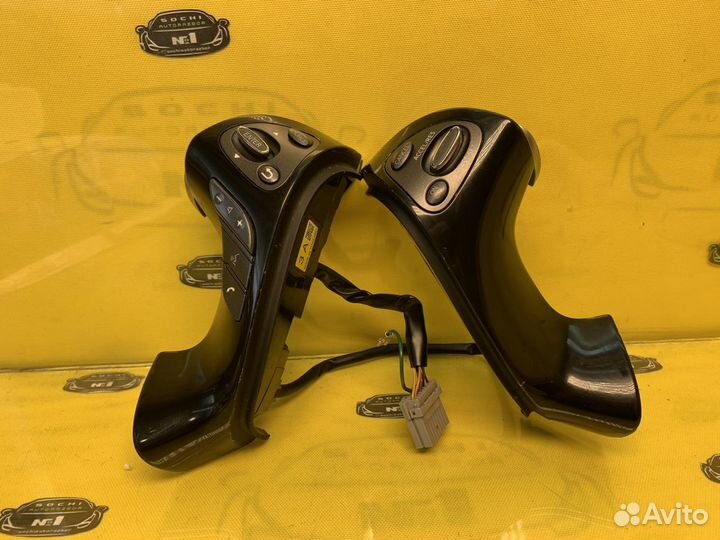 Кнопки на руль Infiniti Y51 M25 M37 M56 Q70 Fuga