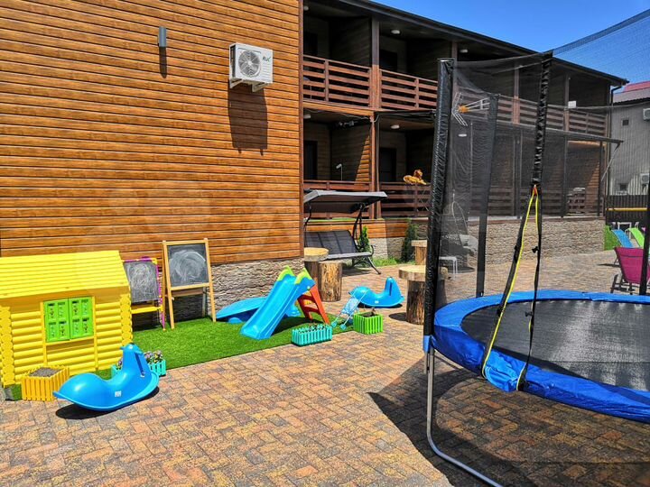 Комната 25 м² в > 9-к., 2/2 эт.