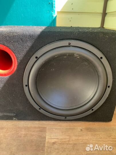 Активный сабвуфер с усилителем звука