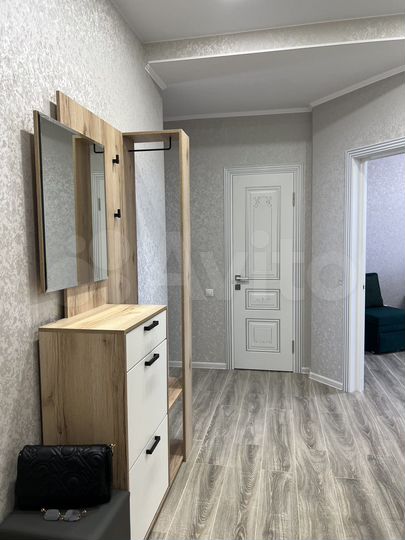 2-к. квартира, 57 м², 1/5 эт.