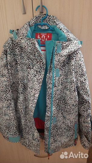 Качественная фирменная водонепроницаемая куртка