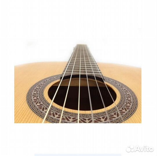 Классическая гитара Admira Sara