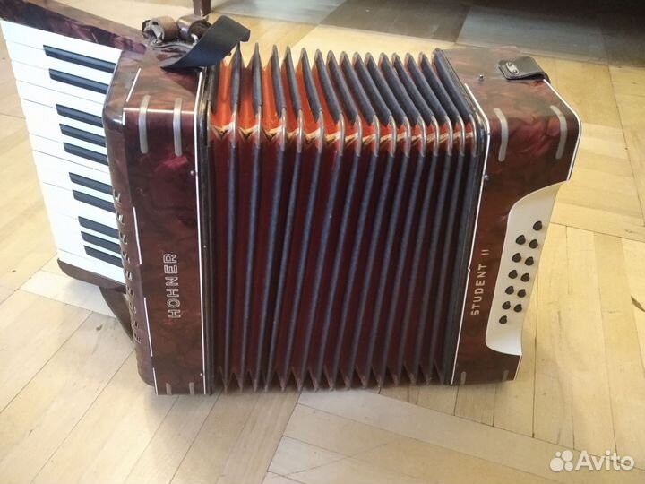 Аккордеон Hohner student 2