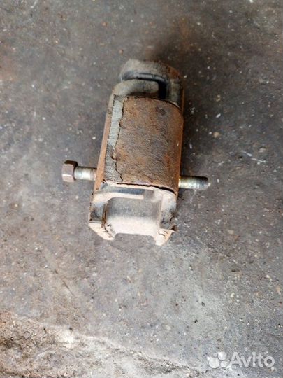 Подушка двигателя передняя Hyundai Hd120 2007