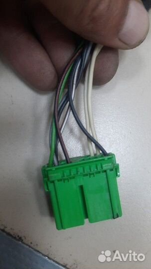 Зеркало заднего вида боковое левое электрическое