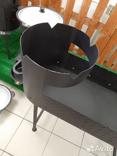 Мангал с подказанником