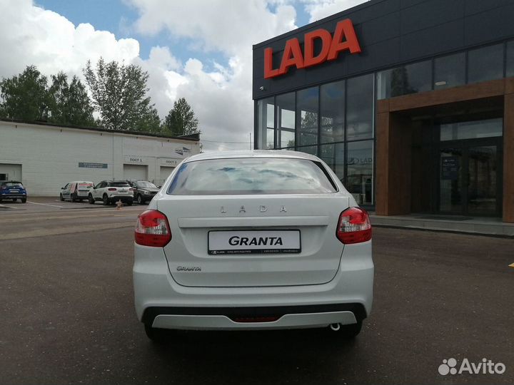 LADA Granta 1.6 МТ, 2023