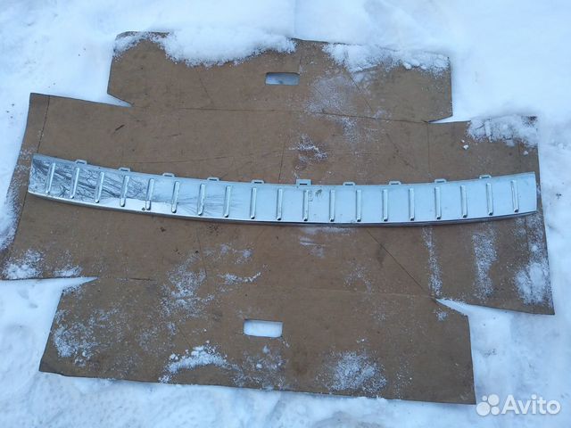 Накладка заднего бампера Volkswagen Touareg 2