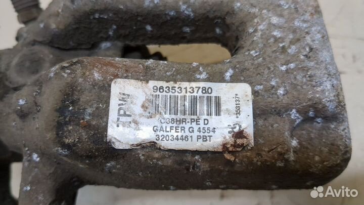 Суппорт правый задний Citroen C4