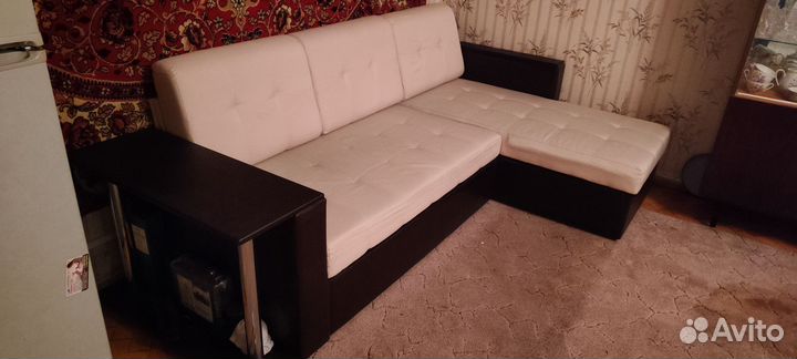 Диван угловой в гостиную