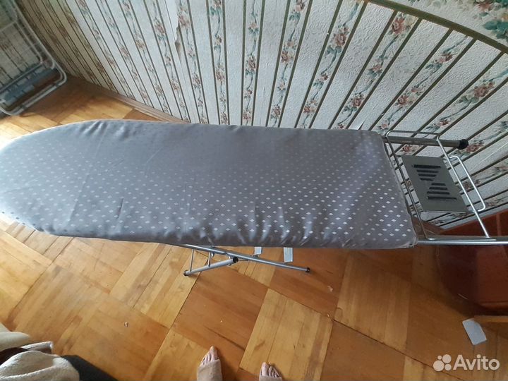 Комплект (пылесос, гладильная доска-стремянка,утюг