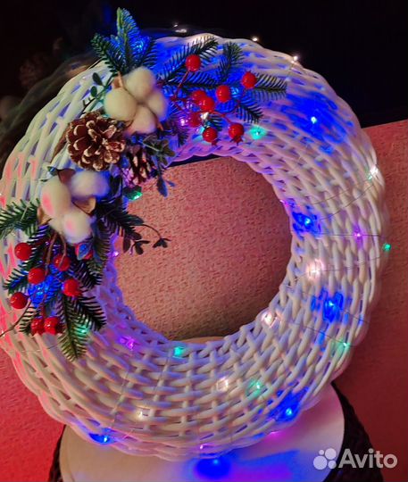 Новогодний венок ручной работы