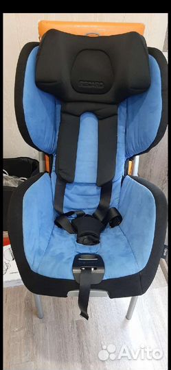 Два кресла Recaro + база от 0 до 4 лет